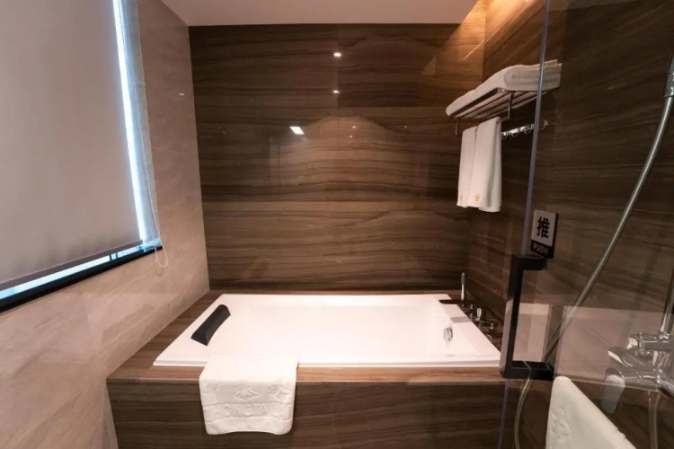 2 Bedrooms Suite