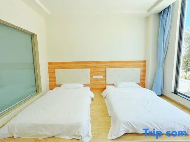2 Bedrooms Comfort room with sea view