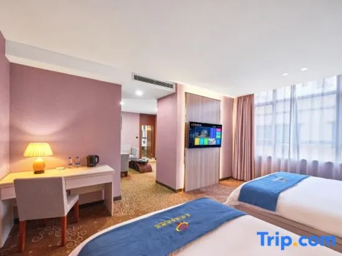 Deluxe Twin Suite
