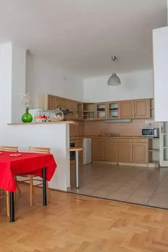 Sunny Apartment