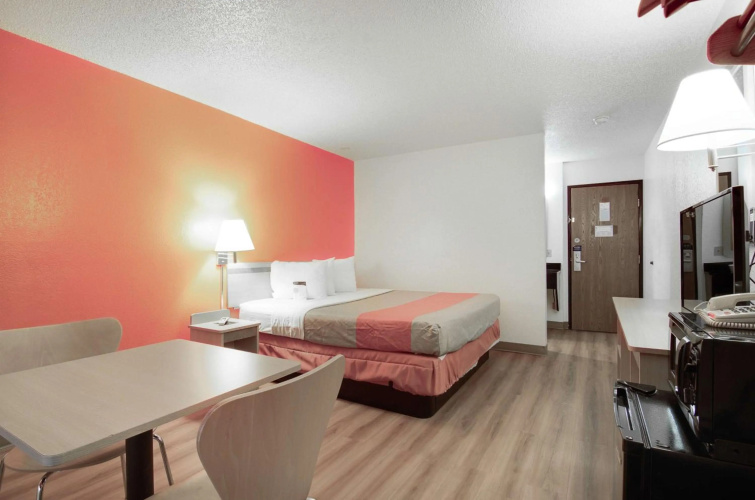 Motel 6 Colby, KS