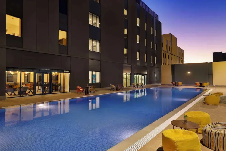 Hampton By Hilton Neom Community 2