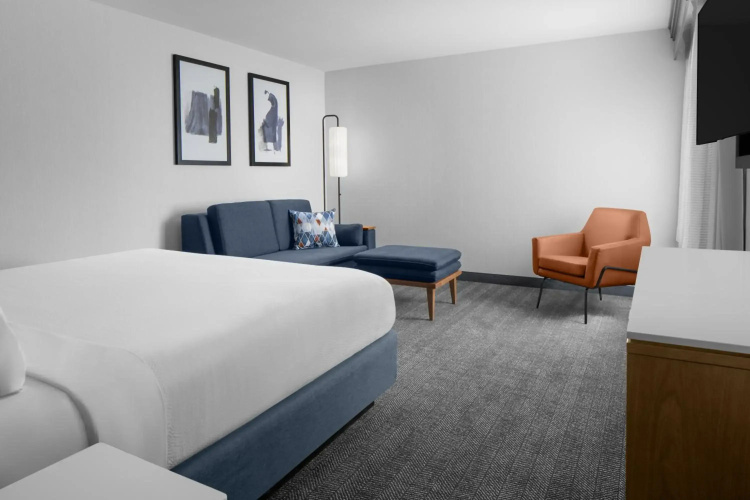 Courtyard by Marriott San Diego Central