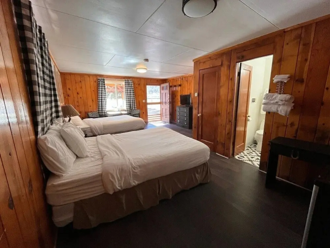 The Spruce Lodge