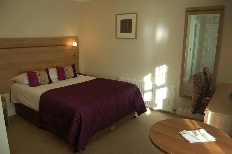 Ivanhoe Hotel and Inn