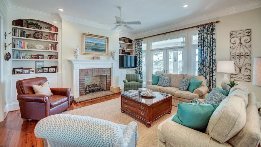 162 Marsh 5 Br home by RedAwning