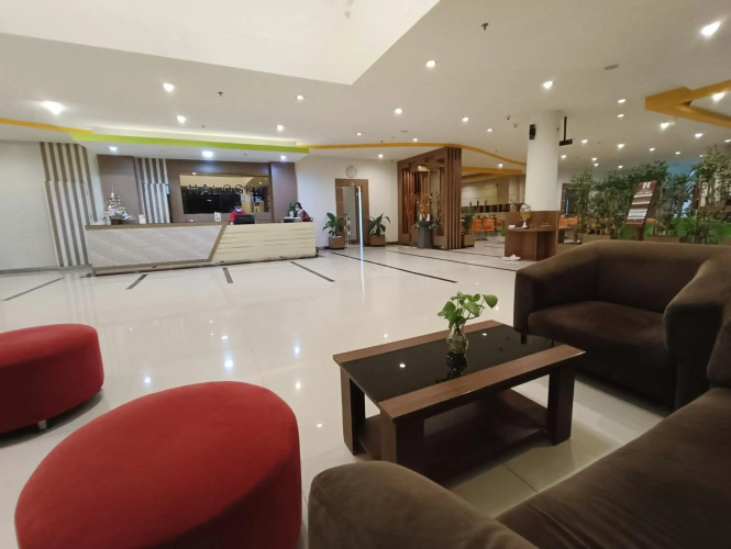 Halogen Hotel