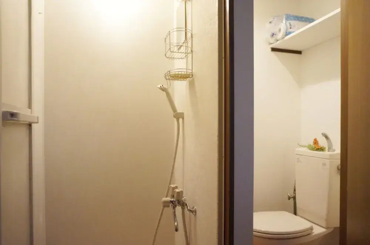 Asakusa Hotel 402