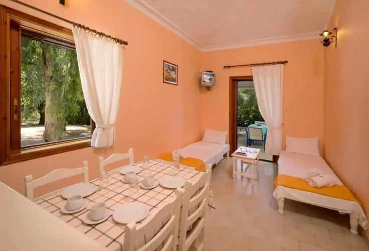 Superior Bungalow with garden view