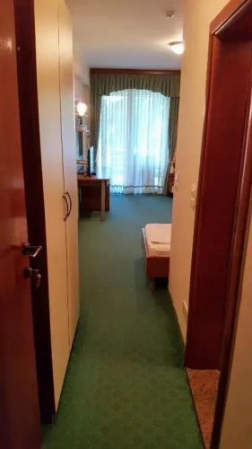 Standard Twin room with balcony