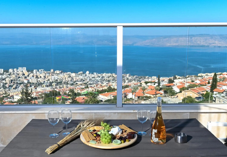 Villa-SELAVI 3 unit complex with infinity pool