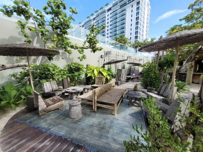 Ba Miami Condo