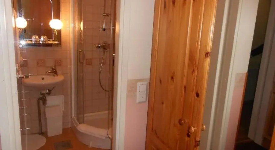 Poska Villa Guesthouse