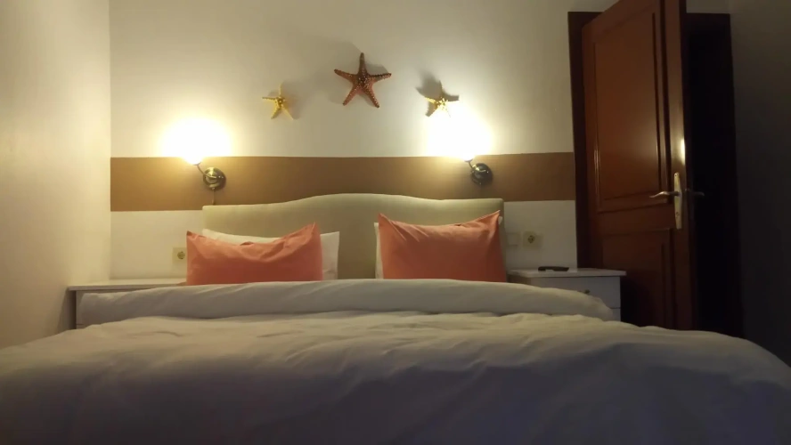 Deluxe Triple room with balcony and with sea view