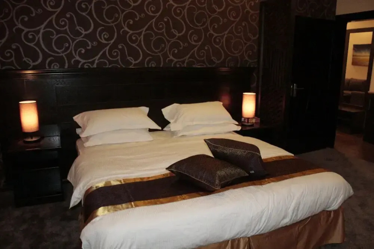 Noormans Hotels & Resort