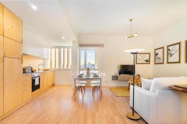 2 Bedrooms Apartment