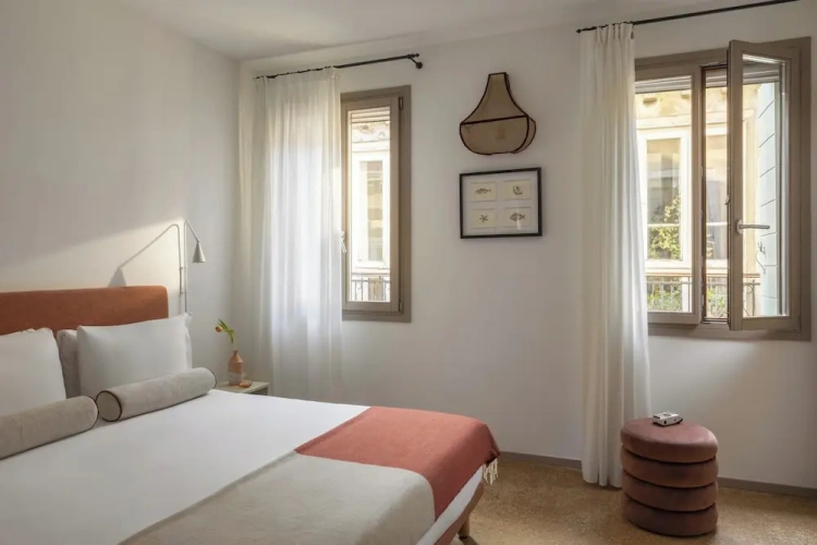Superior room