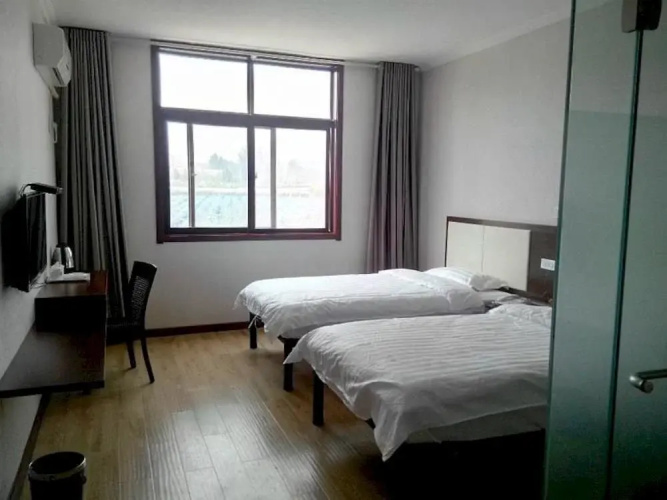 Longyang Express Hotel