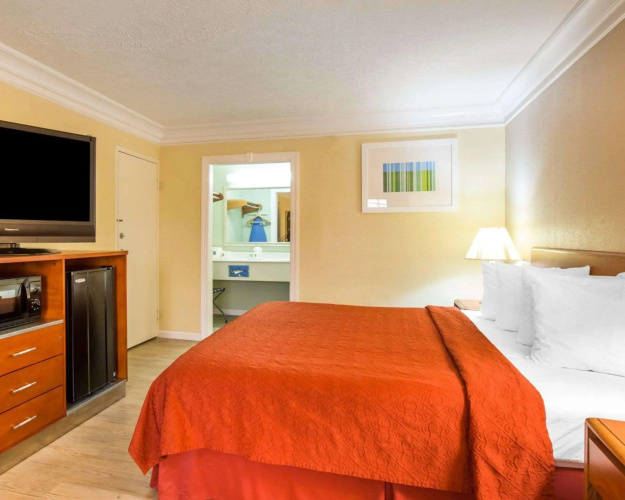 Quality Inn Dalton Central