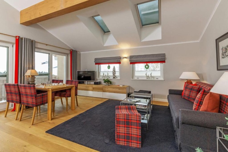 Deluxe Apartment