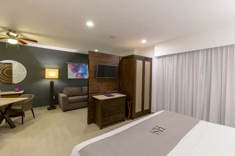 Wyndham Garden Leon Centro Max Hotel