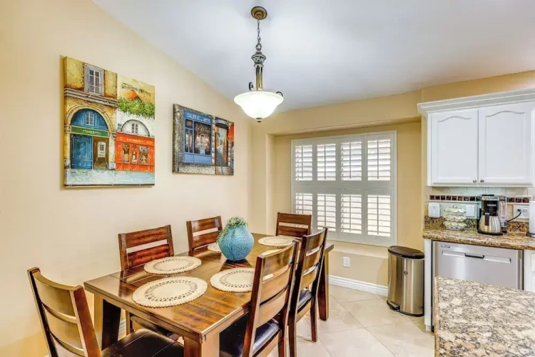 3 Bedrooms Cottage