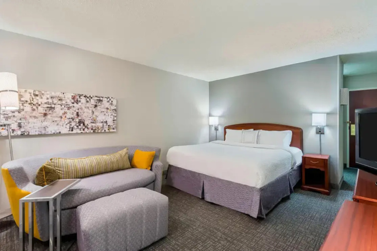 1 Bedroom Double Suite with balcony