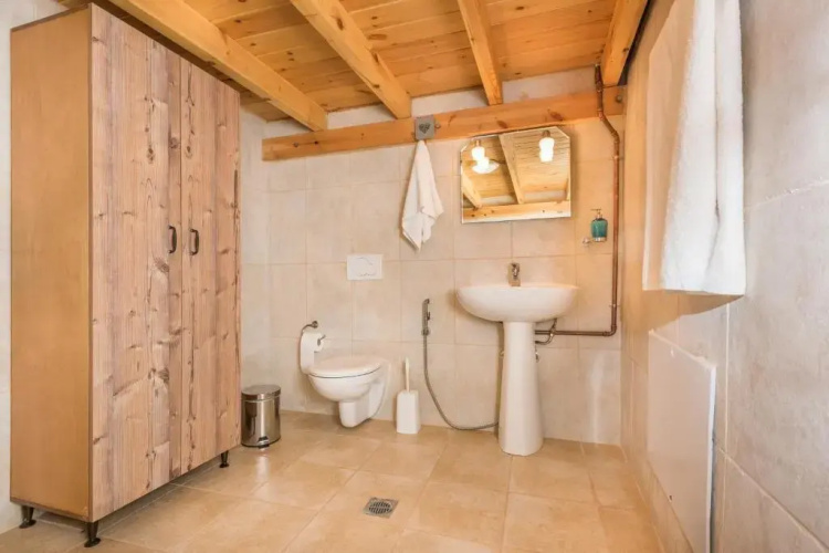 ARADENA TRADITIONAL House 3
