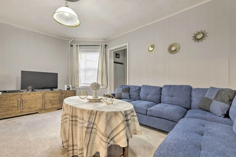 4 Bedrooms Cottage with balcony