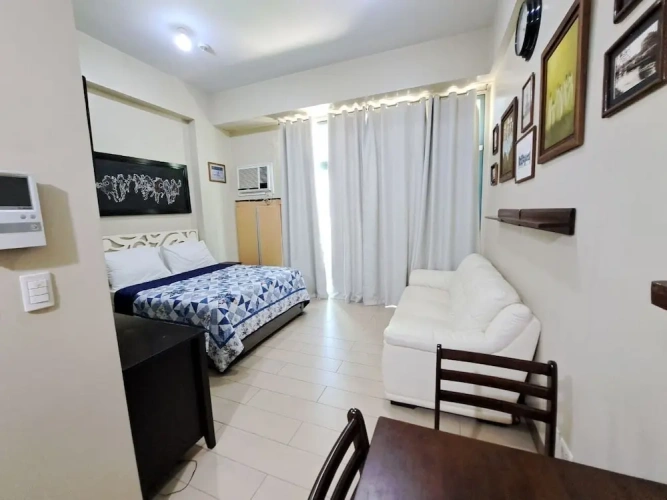 Studio with balcony and with city view