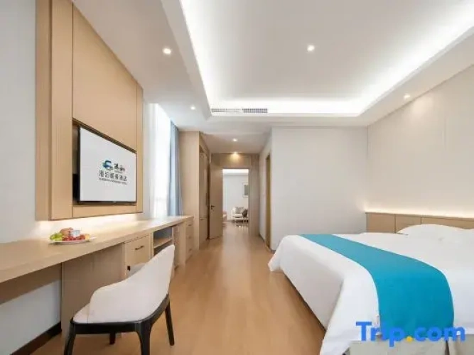 Luxury Suite