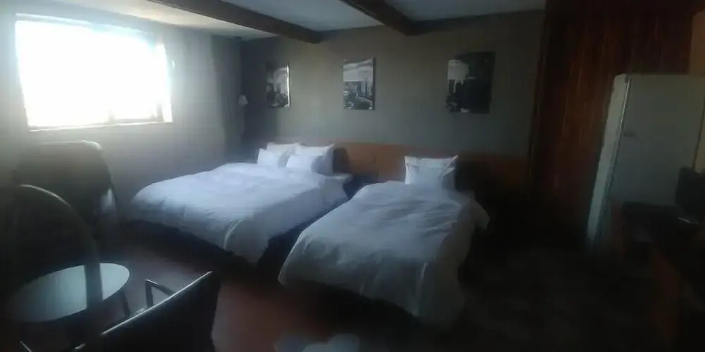 Central Hotel