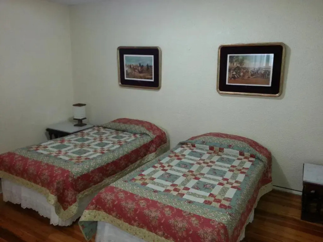 Anys Bed and Breakfast