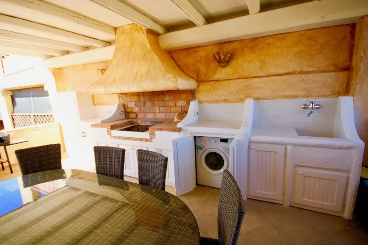 Apartment with sea view