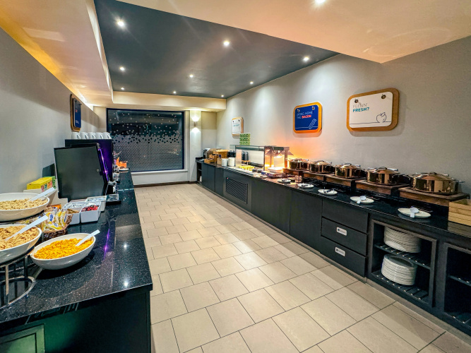 Holiday Inn Express London - Stratford photo 12