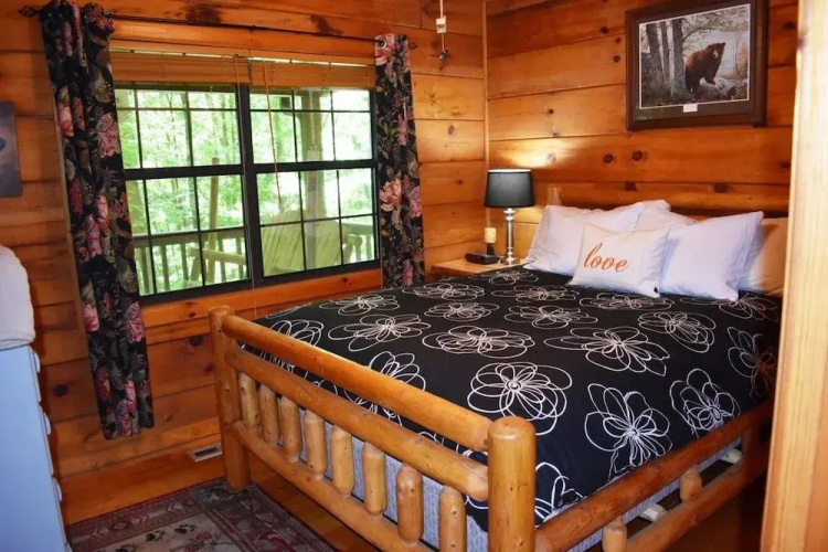 Cheery Dog Cabin
