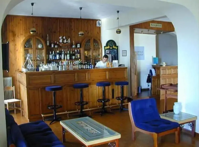 Oasis Hotel