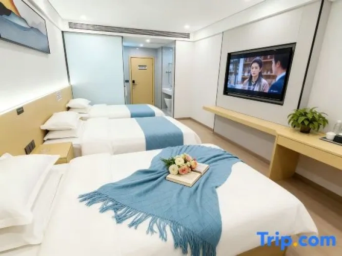 Standard Triple room with mountain view