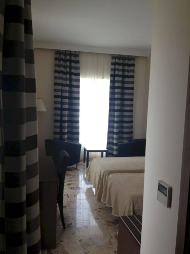 Grand Harbour Hotel