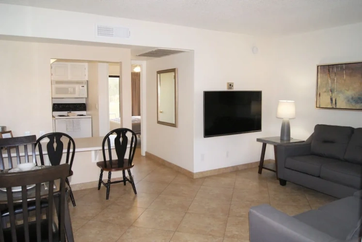 1 Bedroom Apartment