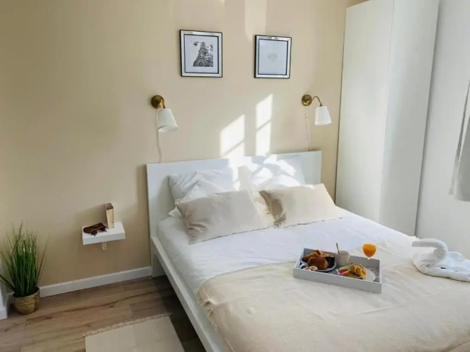 1 Bedroom Apartment