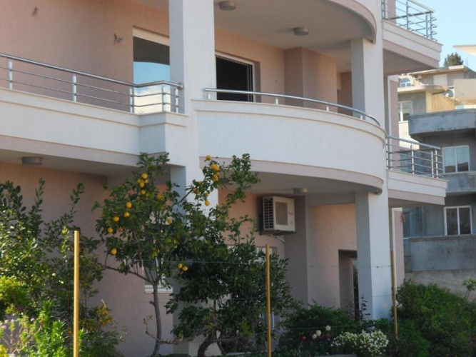 2 Bedrooms Apartment with balcony