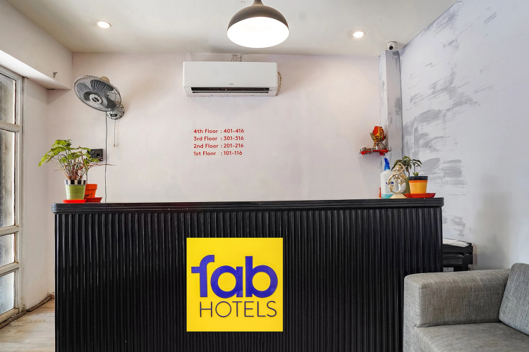 FabHotel Santosh Palace