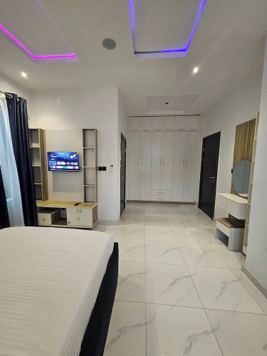 Luxury 5 Bedrooms Duplex With Swimming Pool