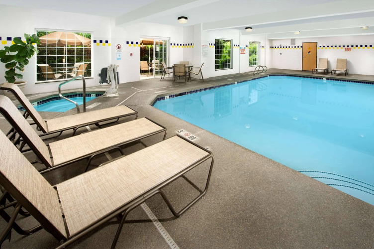 Best Western Plus Vancouver Mall Dr. Hotel & Suites photo 16