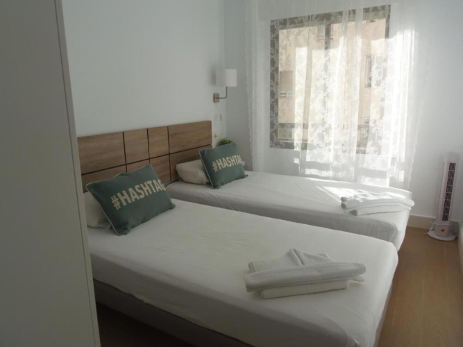 2 Bedrooms Apartment with sea view