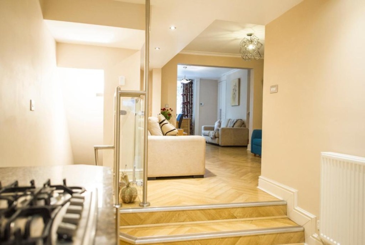 3 Bedrooms Apartment with view