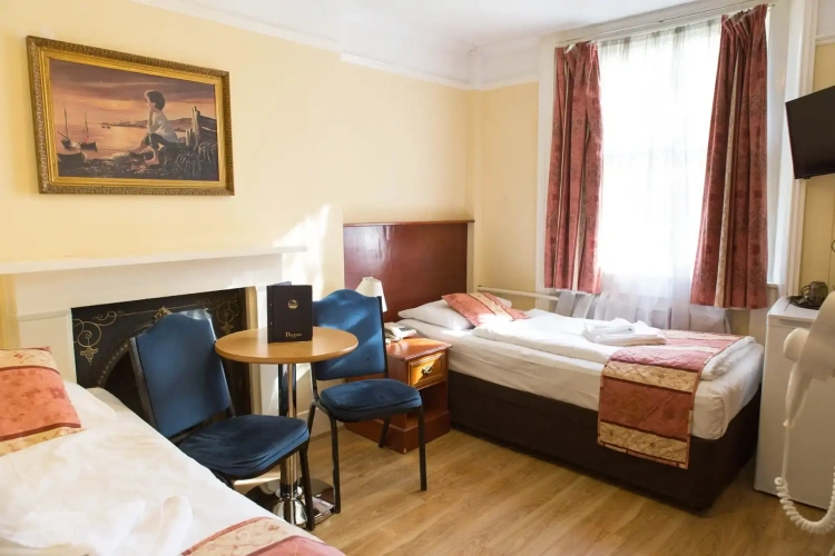 Twin room