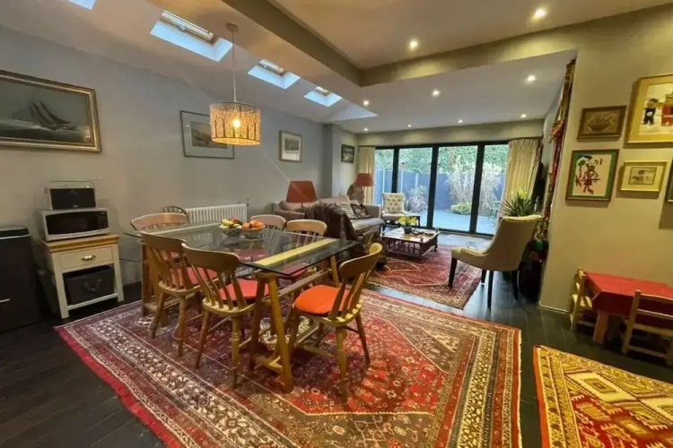 Luxurious 1 Bedroom Flat With Private Garden