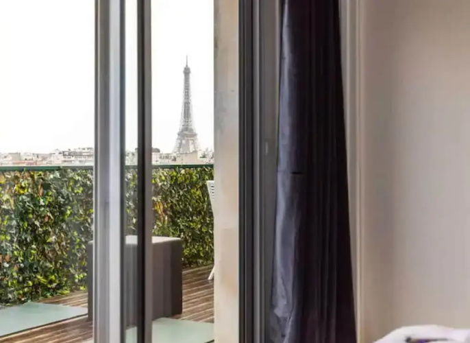 Apartment special location Tower Eiffel
